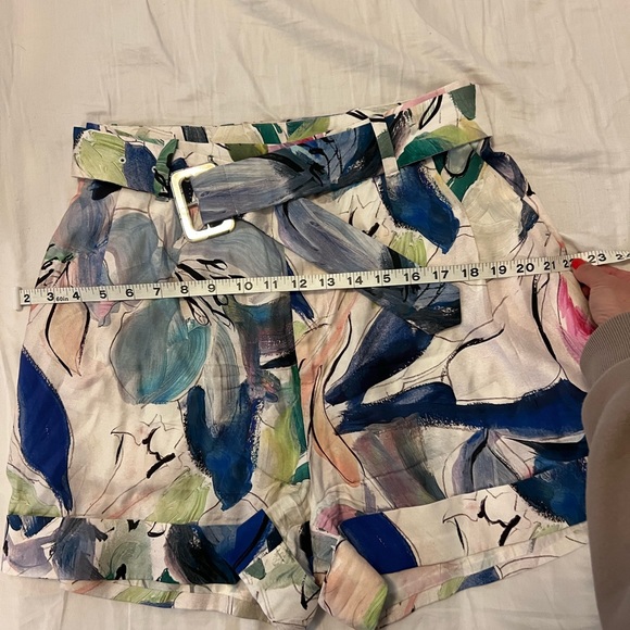 Ted baker Tarinah
Abstract Print Tailored Shorts - Picture 3 of 3
